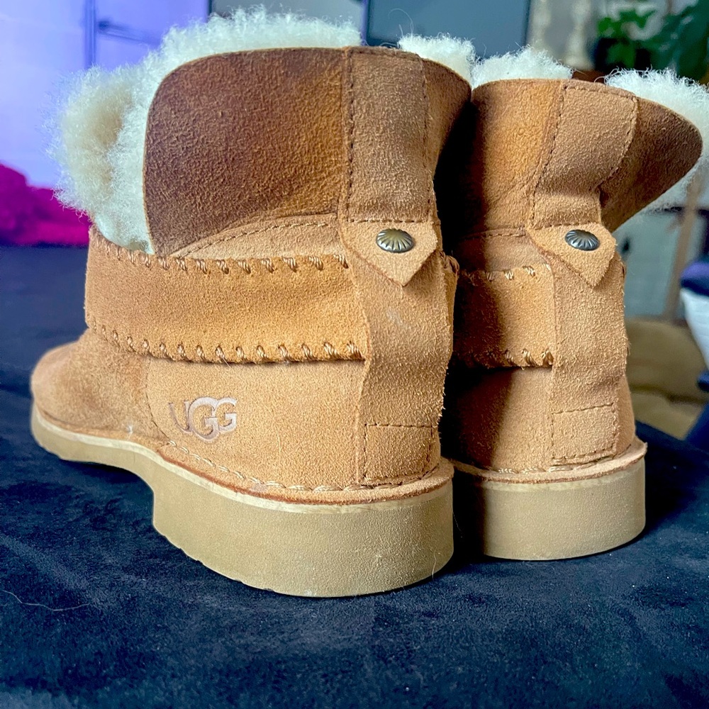 Ugg ankle boot